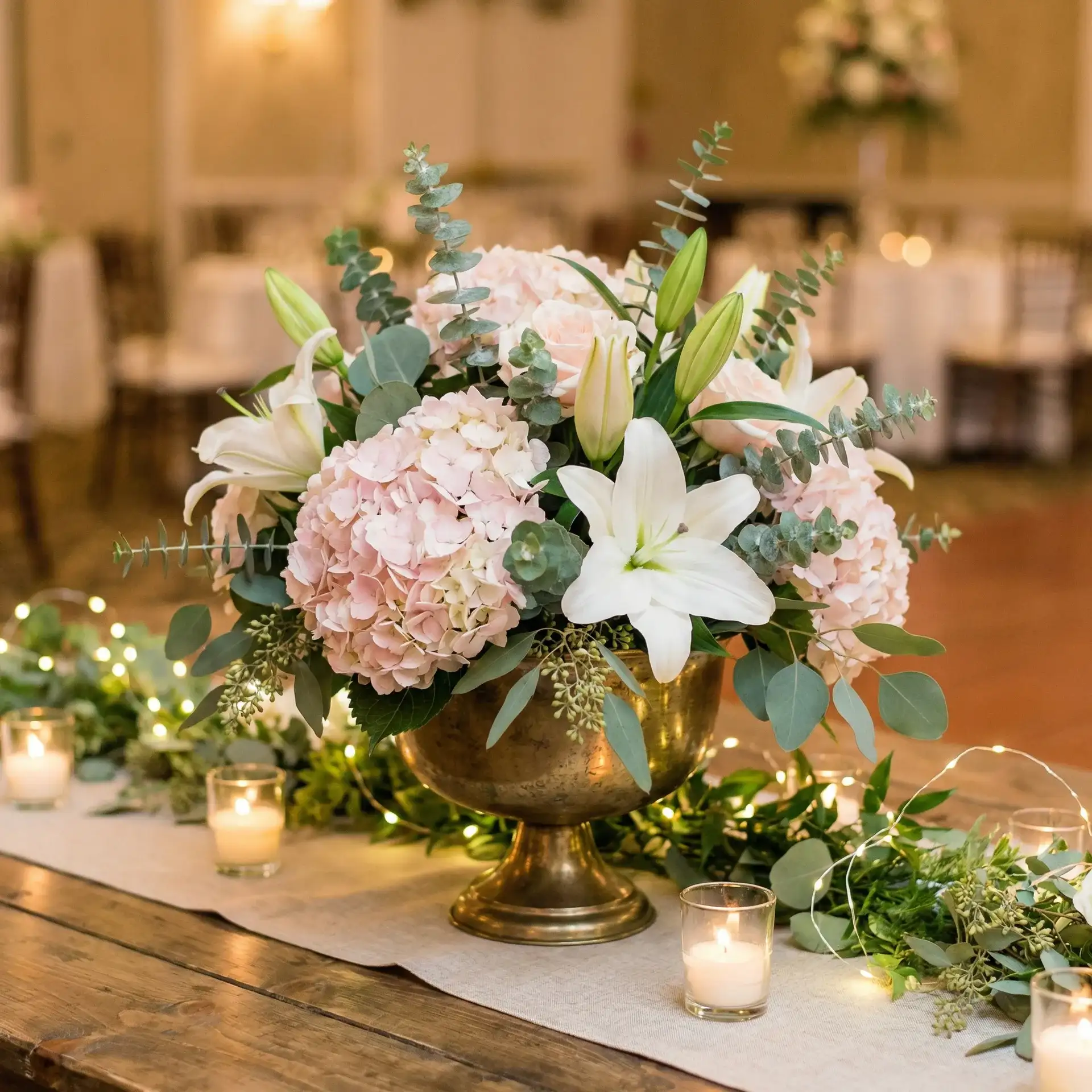 宴会桌花作品 - 探花网